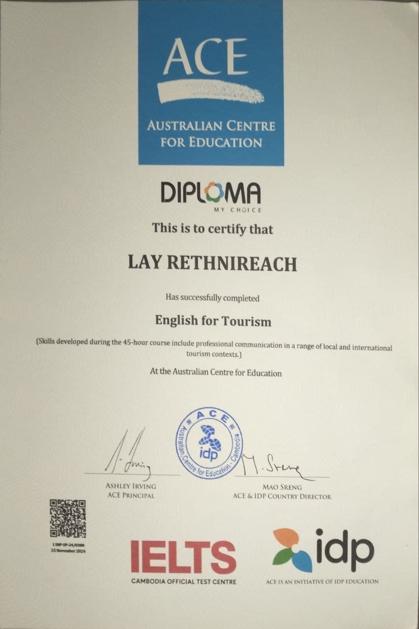 Completed 3 ACE diploma courses (Public Speaking, Popular Cinema, and English for Tourism) 3